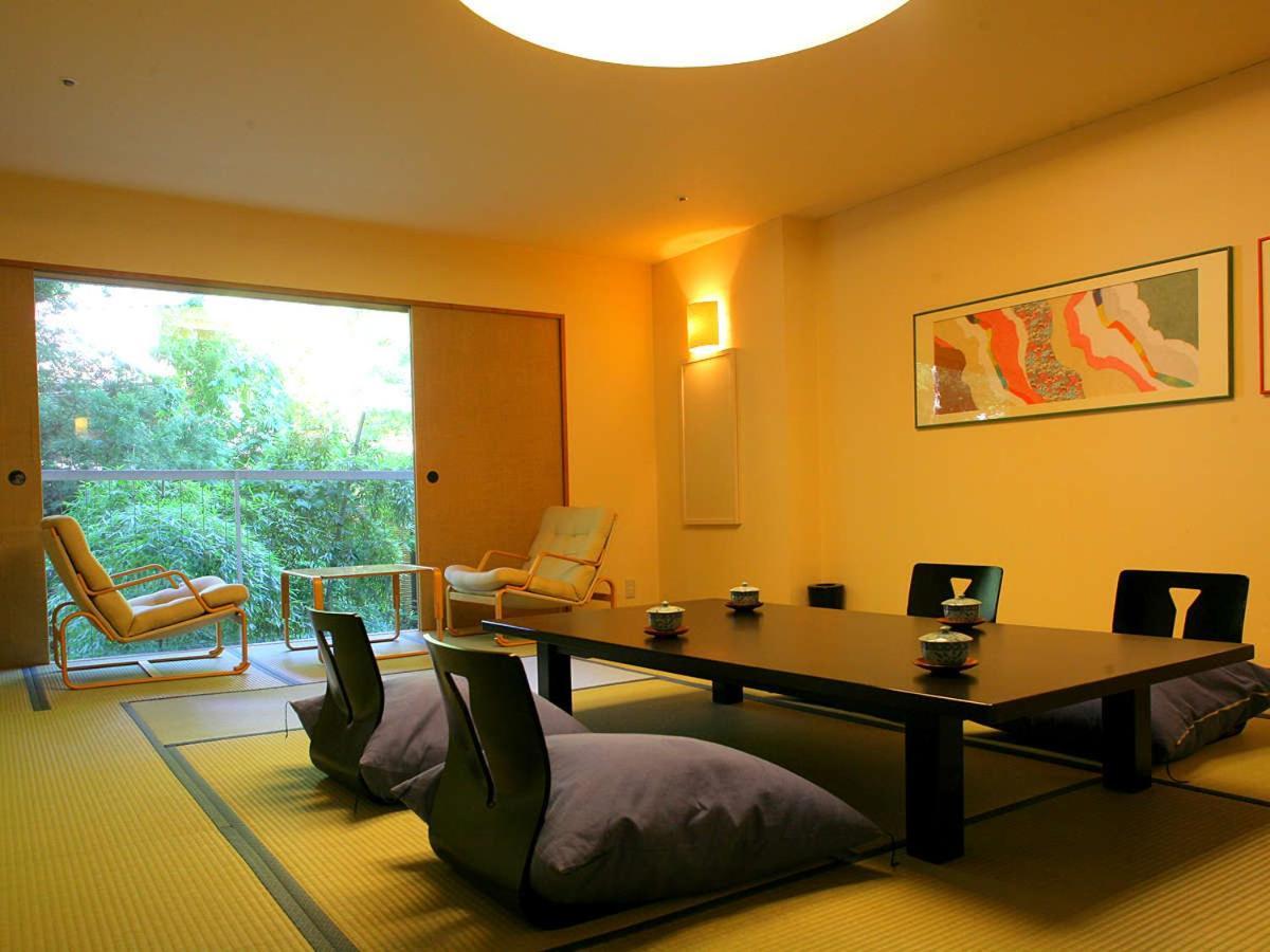 Notoya Hotel Komatsu  Buitenkant foto